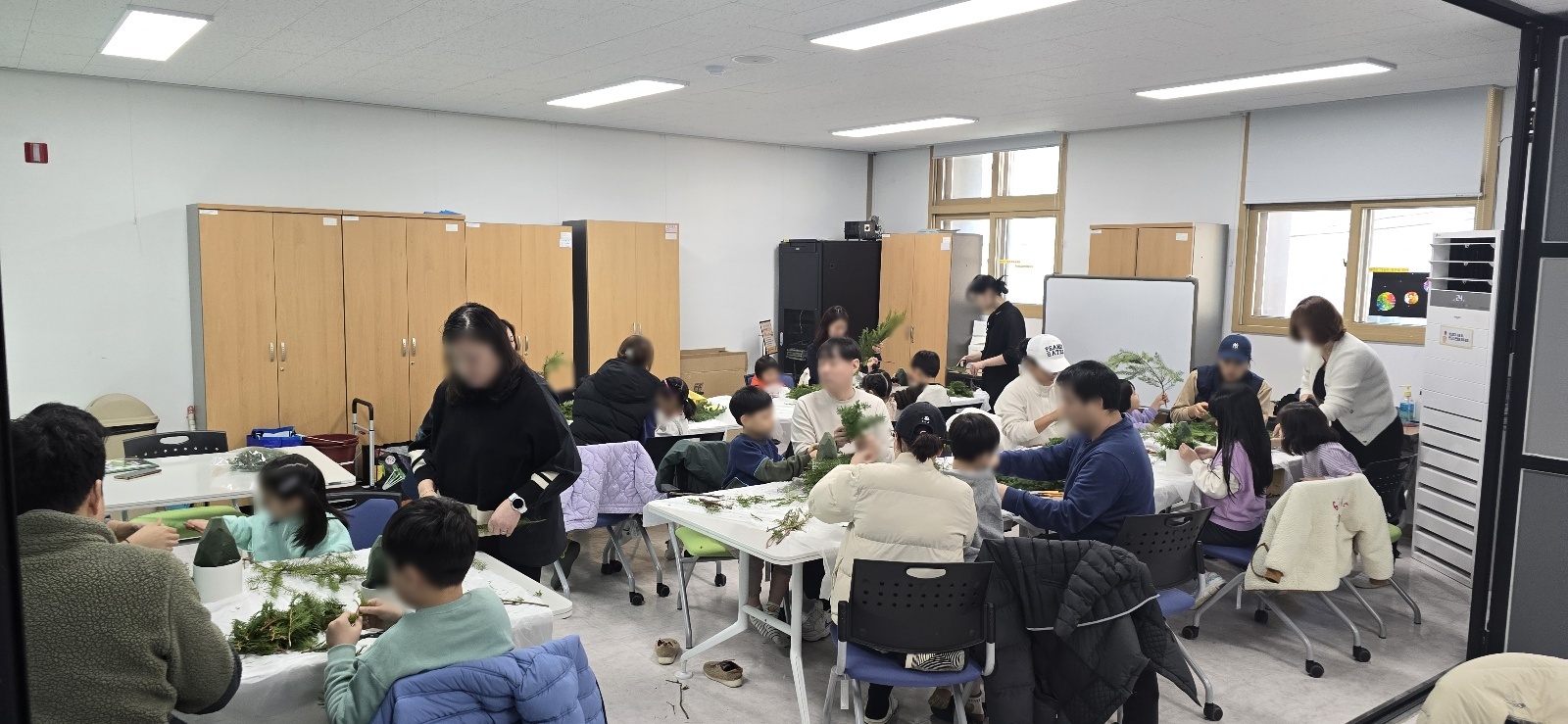 2024년 11월 토요가족체험프로그램 <가족과 함께하는 도서관day>